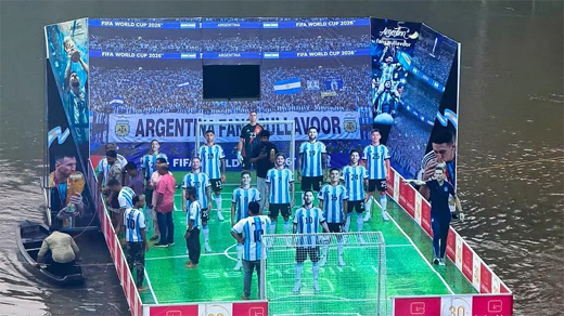 Floating stadium 